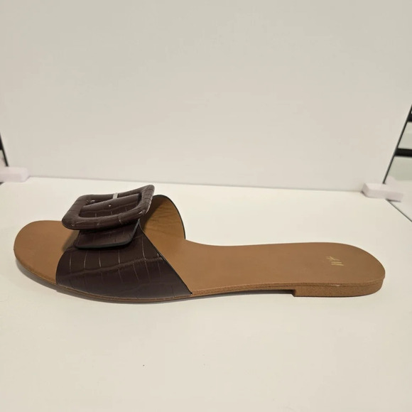H&M Brown Croc-Embossed Slide Sandals with Buckle - Picture 8 of 11